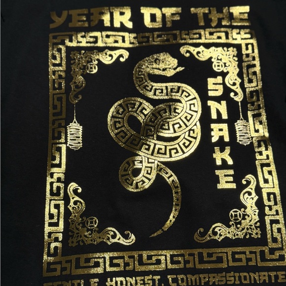 YEAR OF THE SNAKE SHORT SLEEVE BLACK - Picture 3 of 6